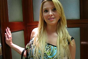 Chlnene性饥渴艳少妇 Porn